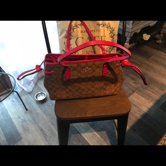 drawstring carryall in signature canvas